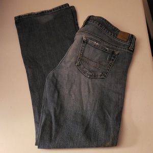 8 REGULAR AMERICAN EAGLE FAVORITE BOYFRIEND JEANS